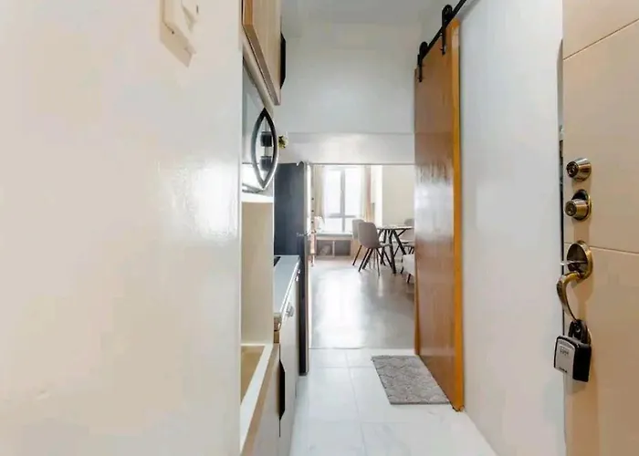 Sky Lux By Elnora At Victoria Sports Tower Kamuning Edsa Southbound Bed & Breakfast Manila